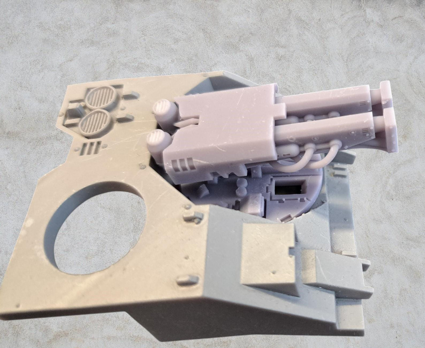 Noisy marine landraider Front gun mount.