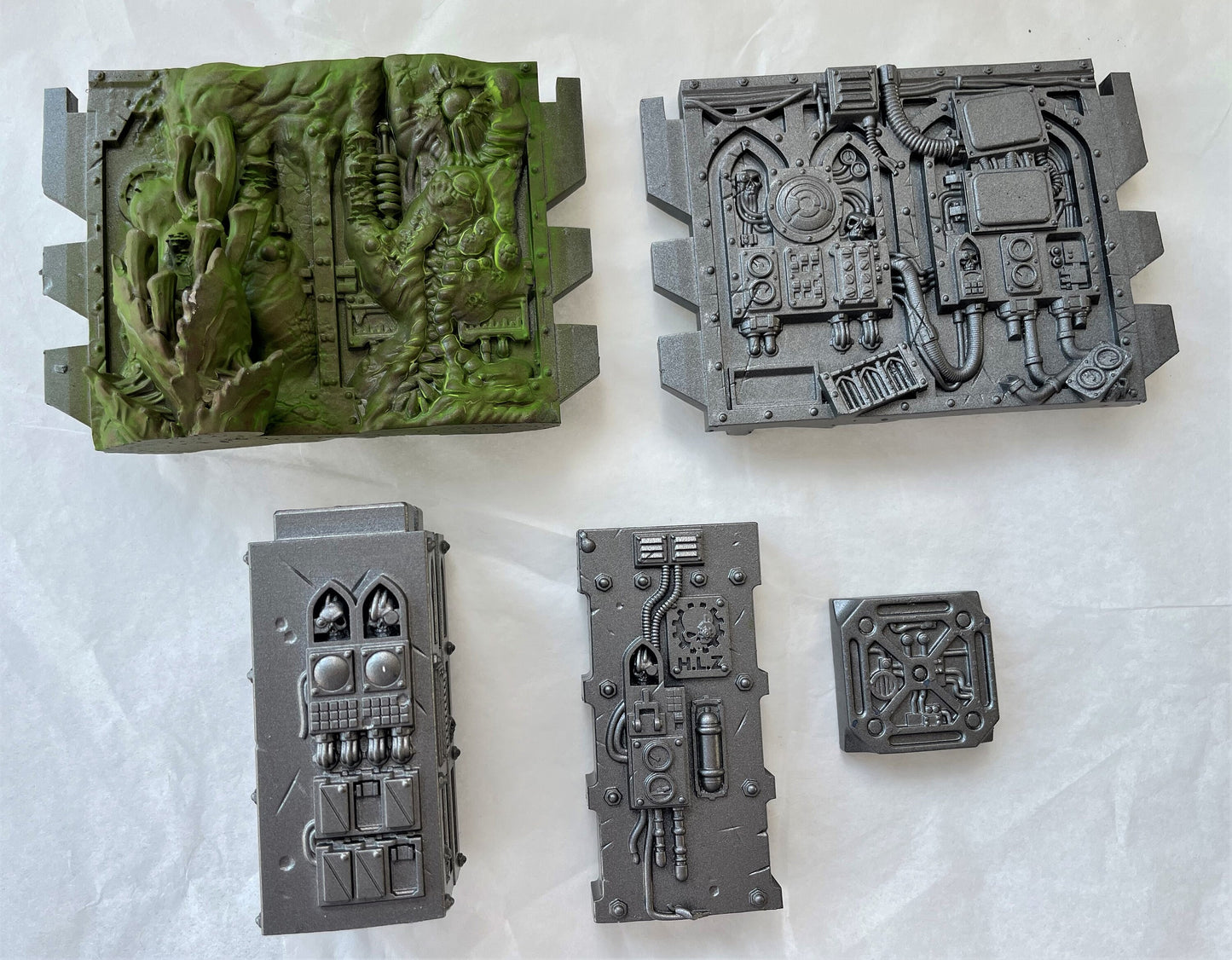 Crashed Spaceship walls and pillars scenery for wargaming