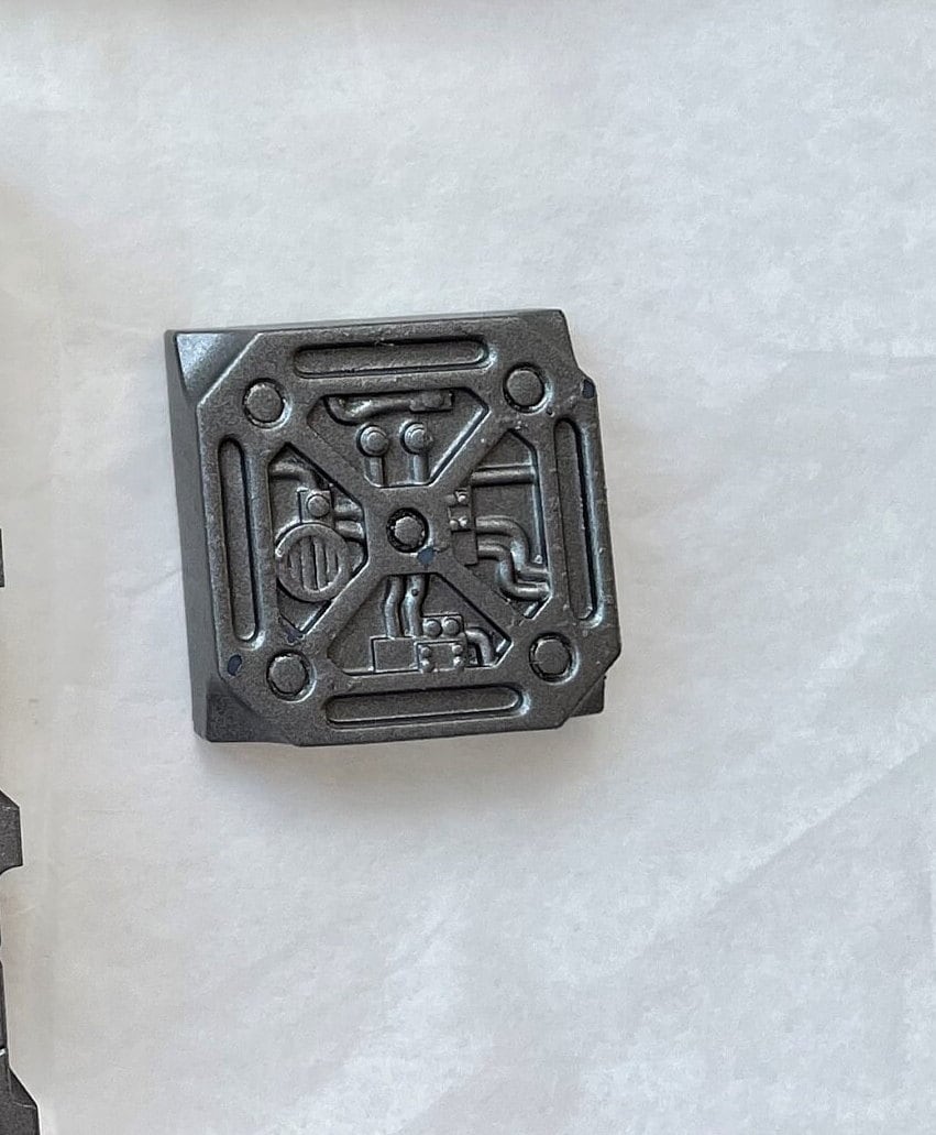 Crashed Spaceship walls and pillars scenery for wargaming