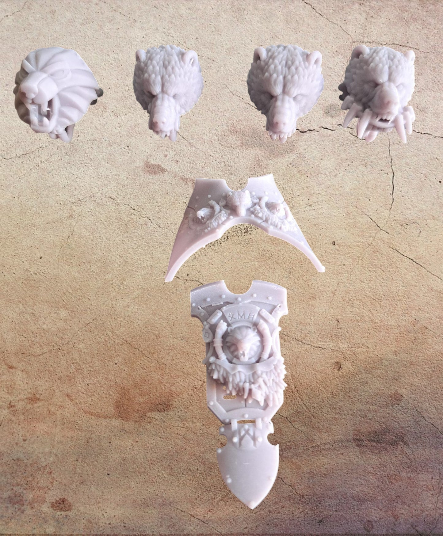 Bear Castelion head and armour.(1x head supplied with armour plates).