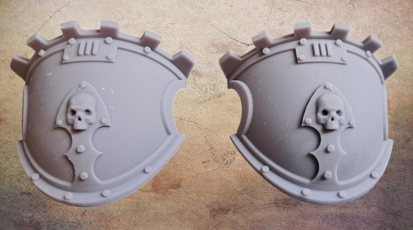 Chaotic knight shoulder pads.