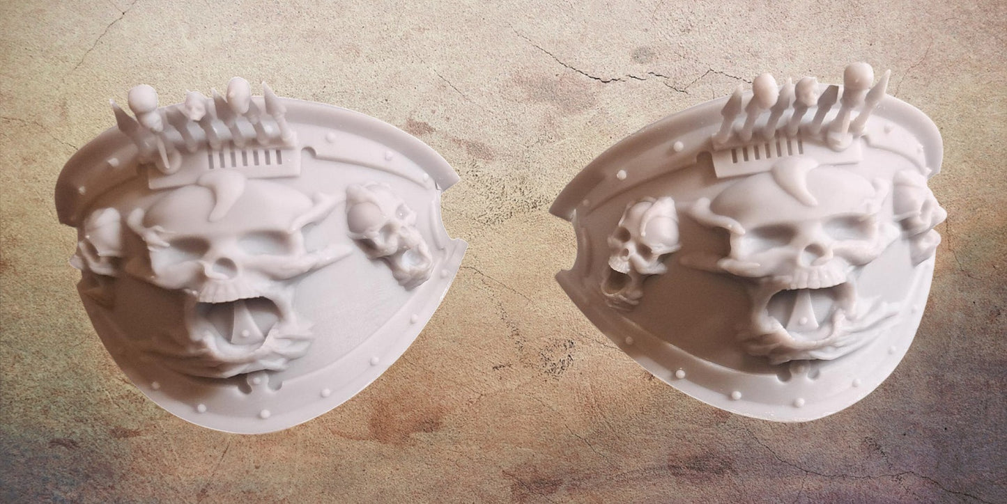 Knight Skull shoulder pad.