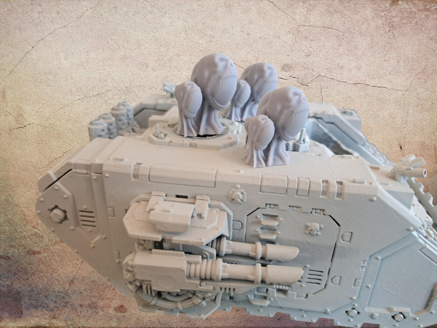 Noise marine tank weapons.